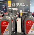 Kit 5 litri olio Shell Advance Ducati 15W 50 e filtro 44440312B per Ducati Multistrada V4 e Diavel V4