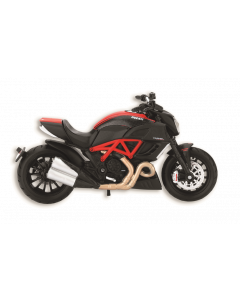 Modellino moto Ducati Ducati Diavel Carbon red